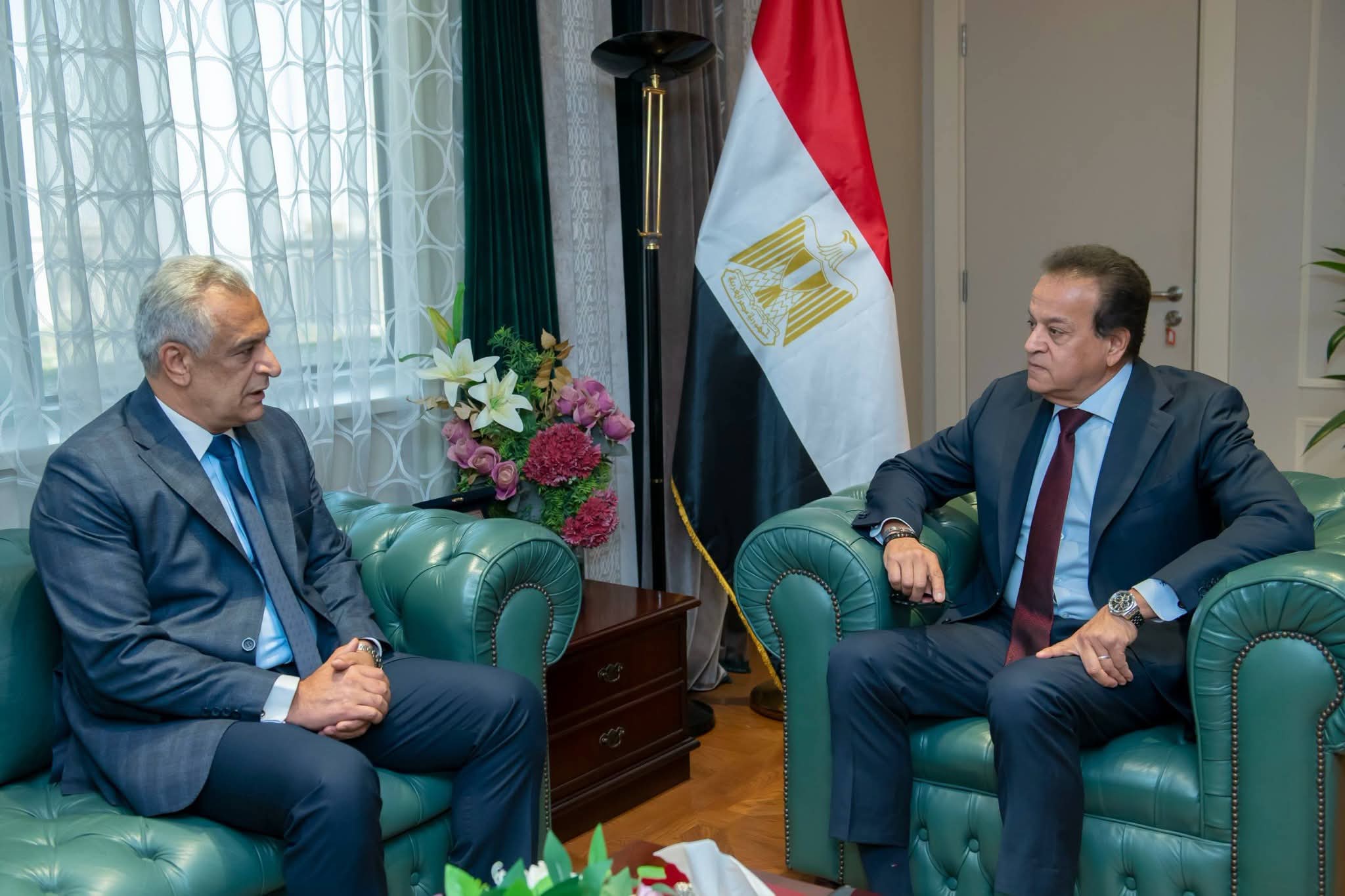 وزيرا الصحة والإنتاج الحربي يبحثان مستجدات المشروعات القومية المشتركة