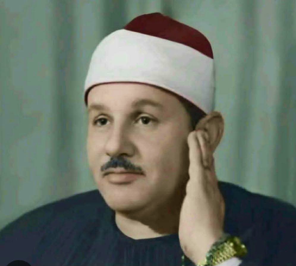 اعتمد قارئا بالإذاعة في سن الـ 22:                    36 عاما في خدمة كتاب الله تلاوة وتجويدا.. صاحب الصوت القوي العذب في خشوع ووقار ـ « الشيخ محمود علي البنا»