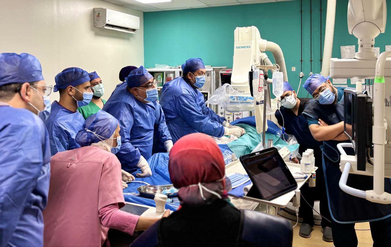 الرعاية الصحية تُدخل منظم ضربات قلب لاسلكي.. والمريض يدفع 482 جنيهًا فقط
