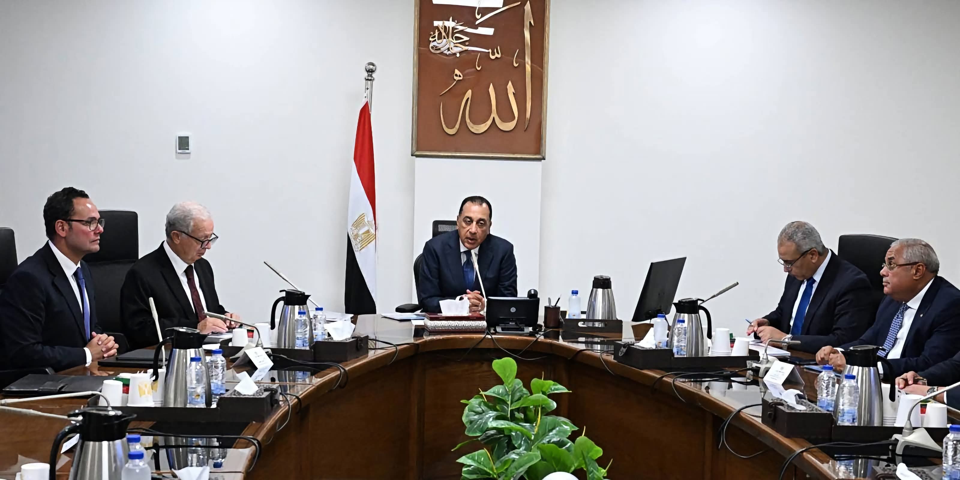 رئيس الوزراء يتابع تنفيذ خطة تطوير قطاع الغزل والنسيج