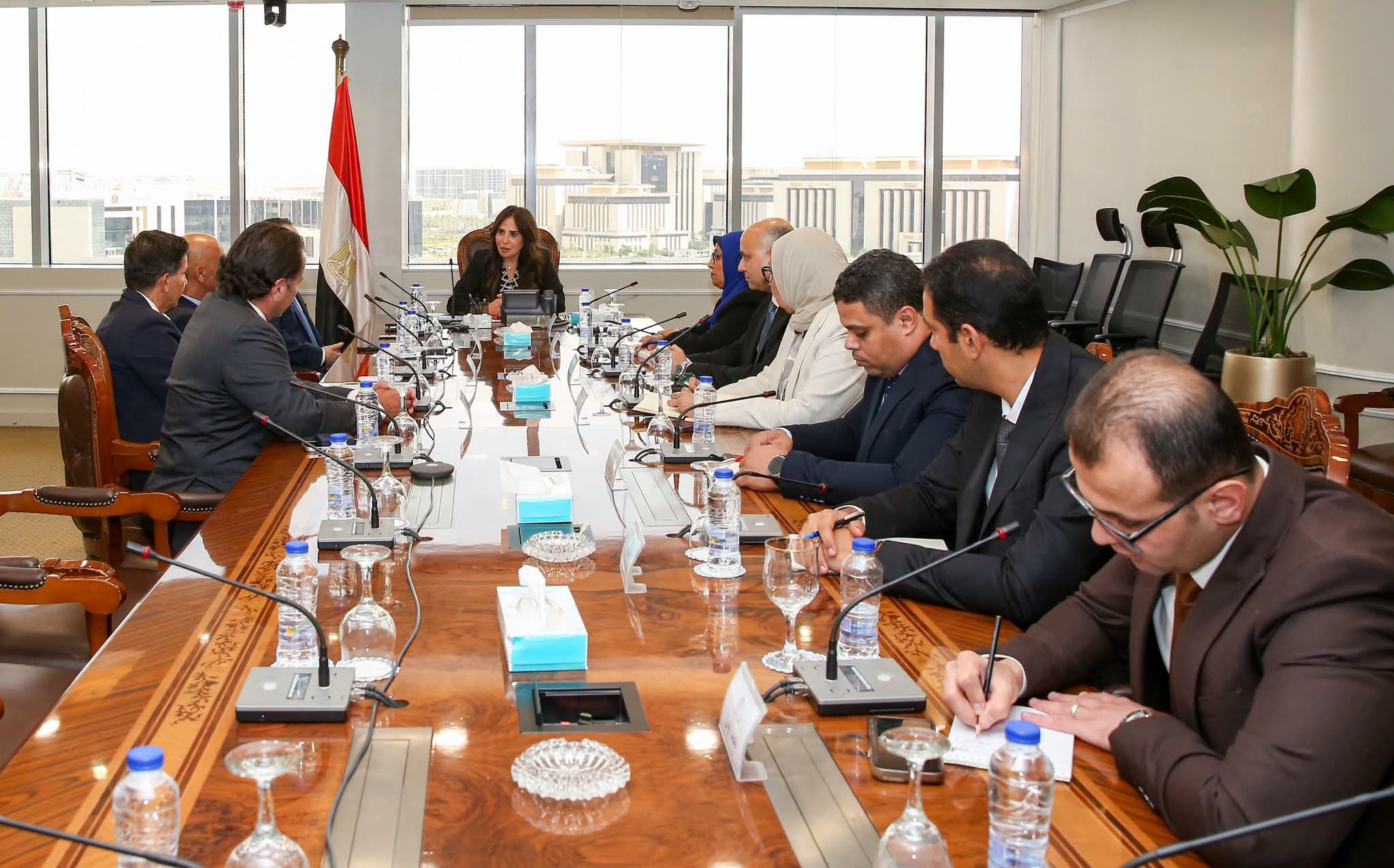 بعد انتهاء أعمال البناء.. الإسكان تدرس إدارة حي المال والأعمال بالعاصمة الجديدة