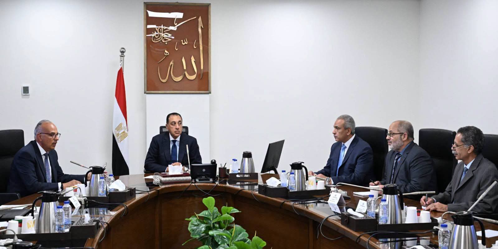 خطة لاستعادة شواطئ الإسكندرية من أبو قير إلى الميناء الشرقي بتغذية رملية بعرض 50 مترًا