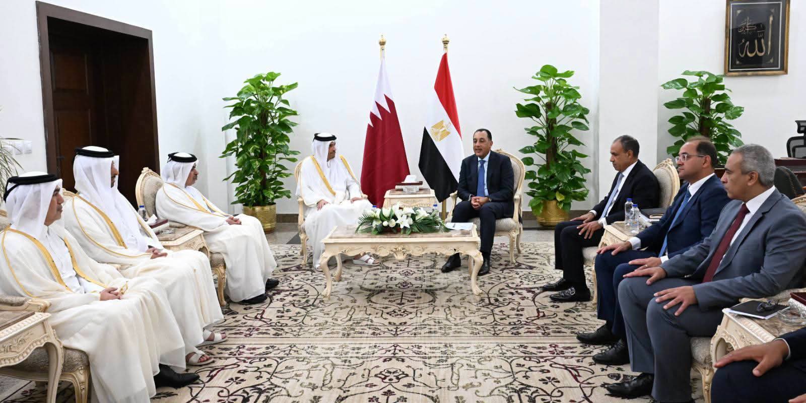 مدبولي ورئيس الوزراء القطري يبحثان تعزيز التعاون في الطاقة والصناعة والاستثمار