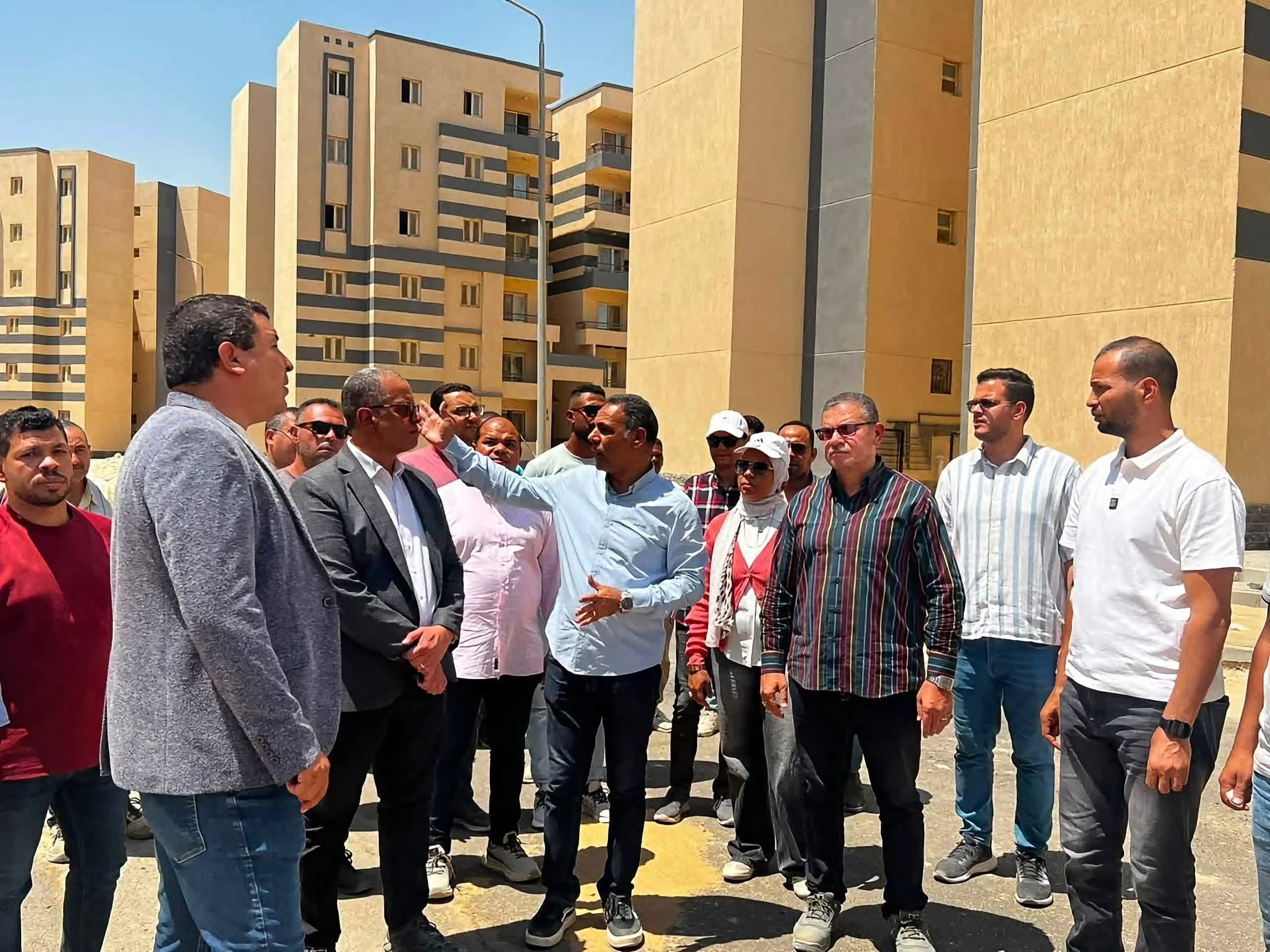 الإسكان تتابع تنفيذ 4872 وحدة بالزهراء و11160 وحدة بالنرجس ومستشفى العبور