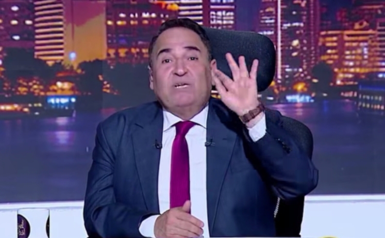 ذهب لتجديد بطاقته فاكتشف أنه متزوج من 4 سيدات.. واقعة صادمة يرويها محمد علي خير