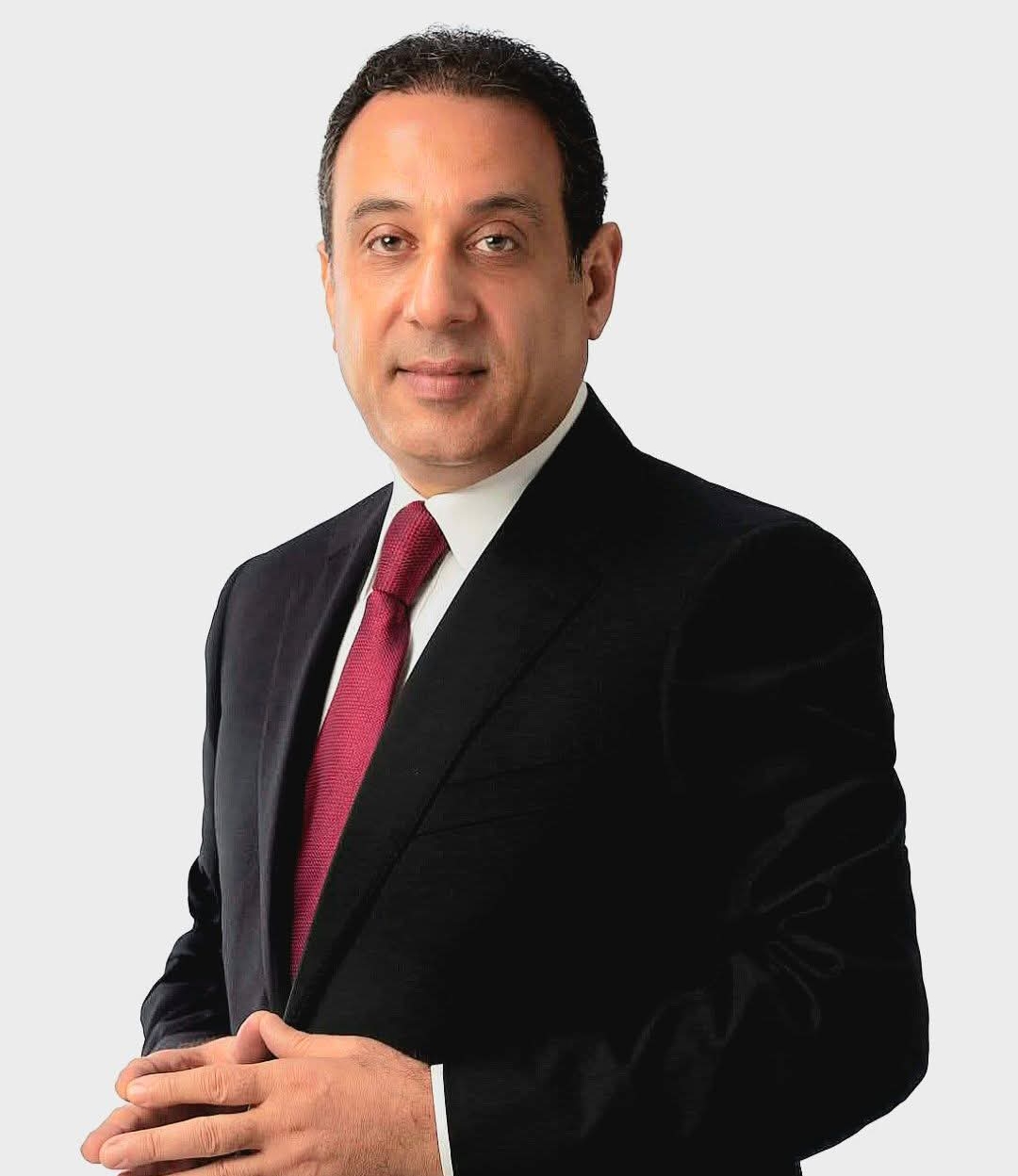«نجح في الثانوية والتحق بالجامعة.. عمر هريدي يناشد وزير التعليم بعد إبلاغ نجله بأنه في الصف الثاني الثانوي»