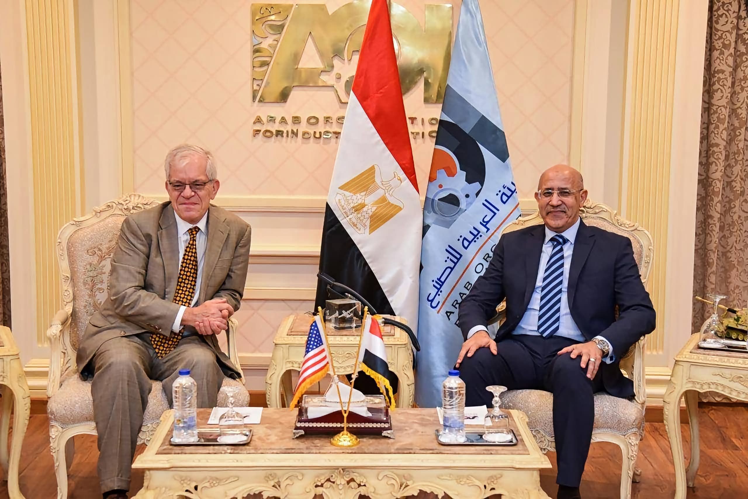 العربية للتصنيع تبحث مع القائم بأعمال السفارة الأمريكية فرص الشراكة والاستثمار في قطاعات صناعية متنوعة