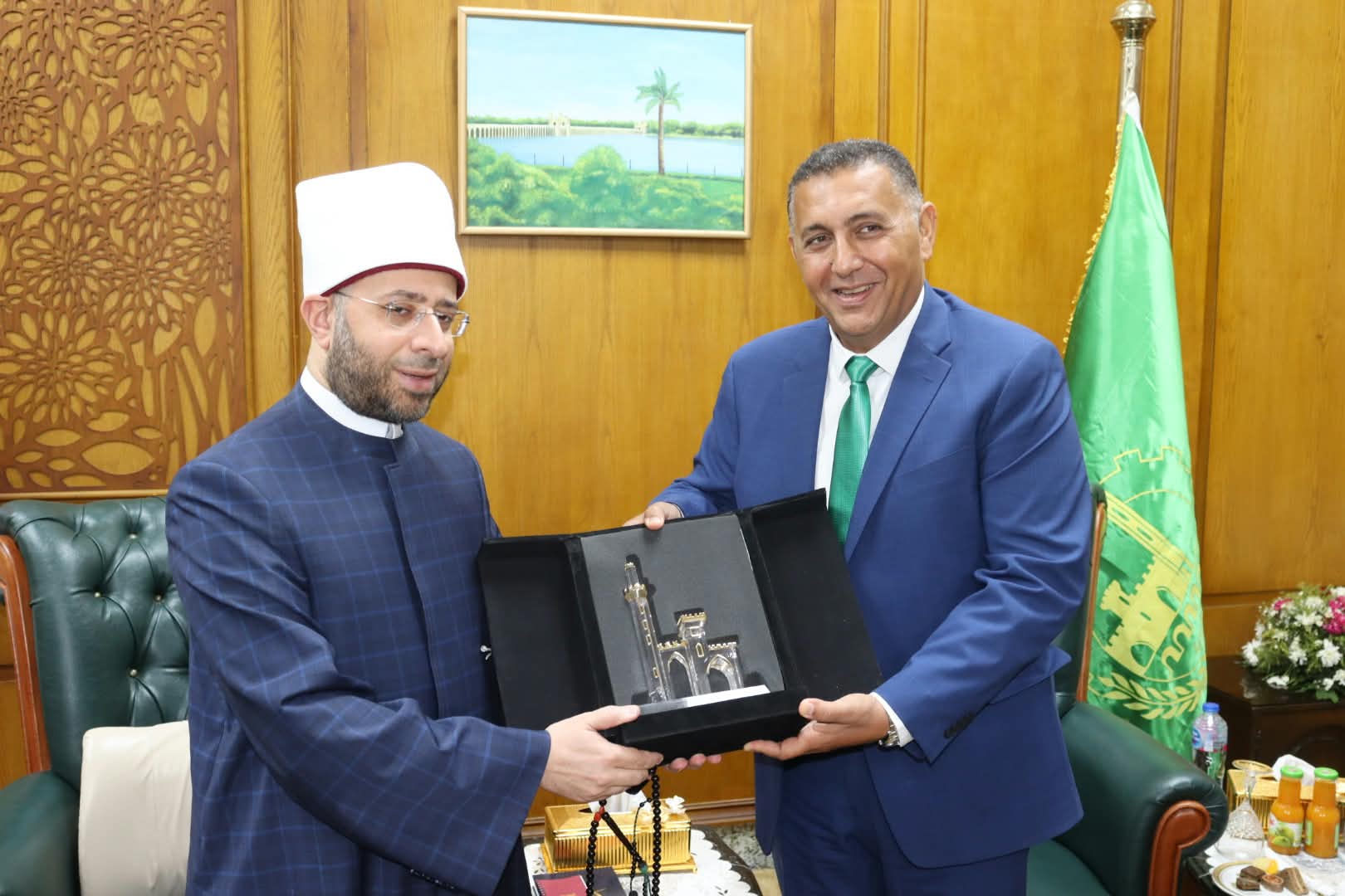 محافظ القليوبية يستقبل وزير الأوقاف ويشاركه احتفالات المحافظة بعيدها القومي الـ158