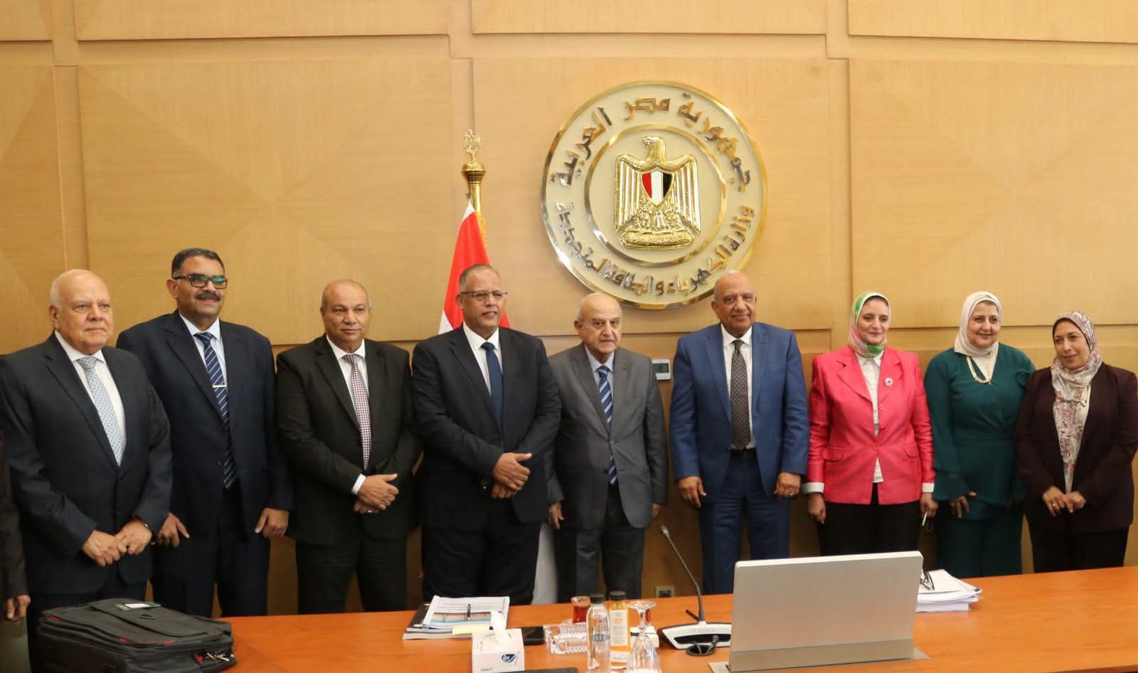 37 مليار جنيه لتطوير شبكة نقل الكهرباء وزيادة قدرتها على استيعاب الطاقة المتجددة