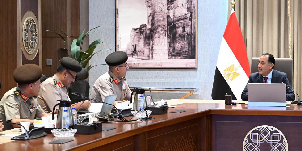 مدبولي يتابع موقف مشروعات الهيئة الهندسية للقوات المسلحة في المحافظات