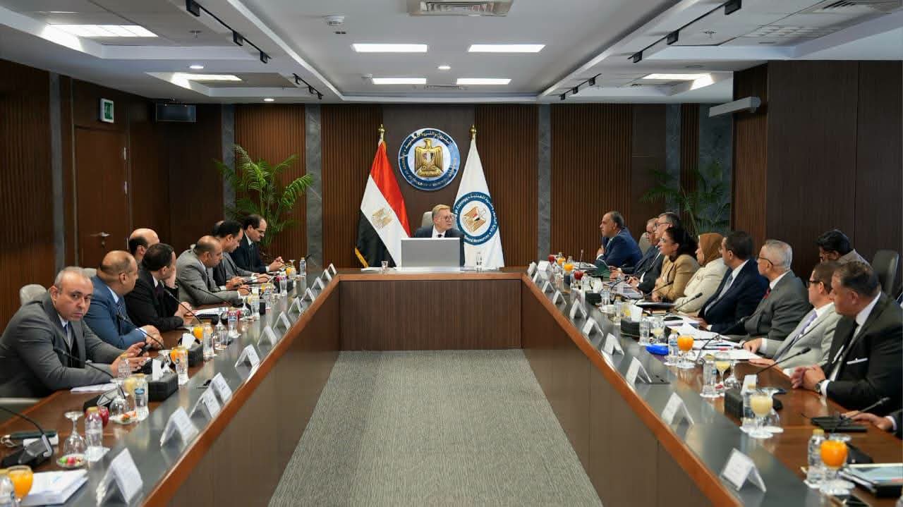 8.2 مليار طن-كم عبر 6300 كم.. «أنابيب البترول» تنقل الخام والمنتجات و«أسيوط للتكرير» تنتج بـ3 مليارات دولار