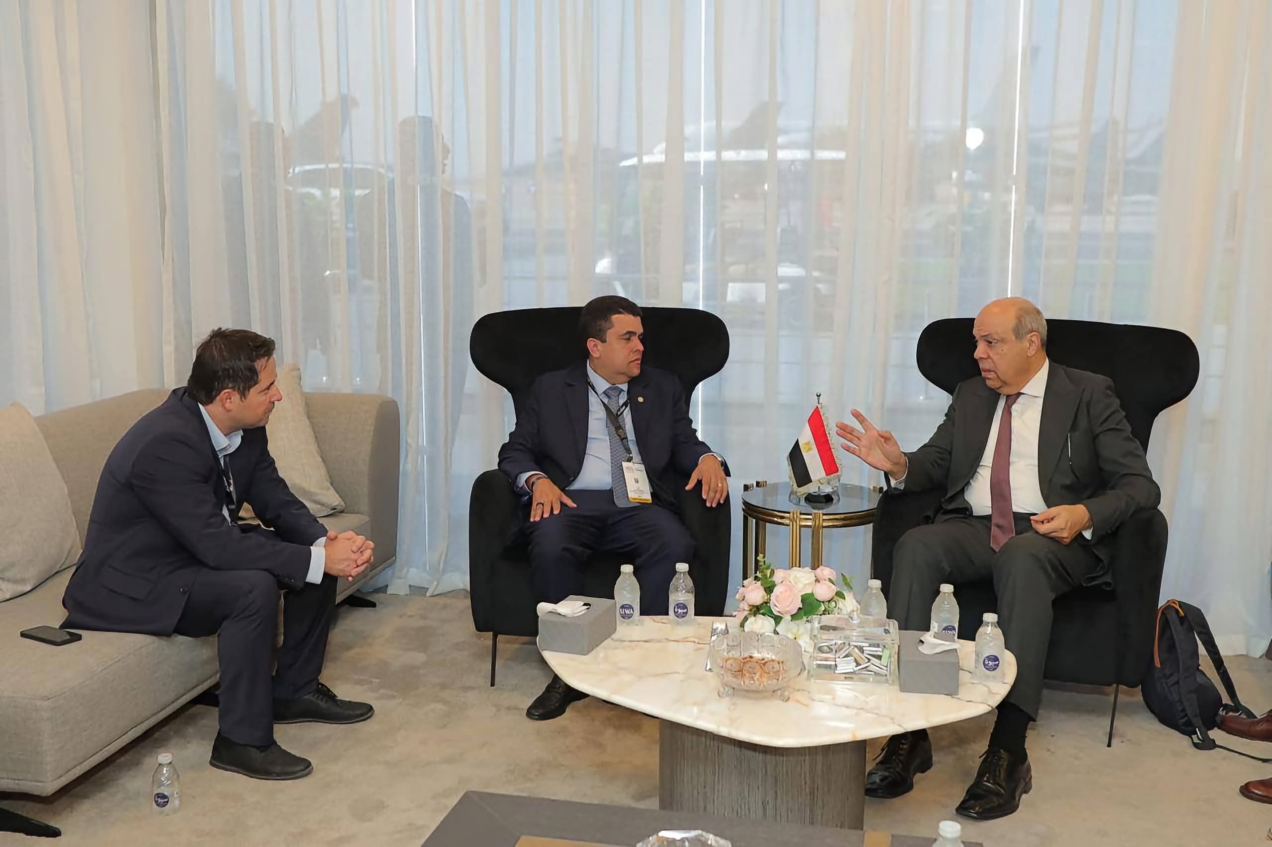 مصر والبرازيل تبحثان توسيع التعاون في صناعة الطيران والتدريب