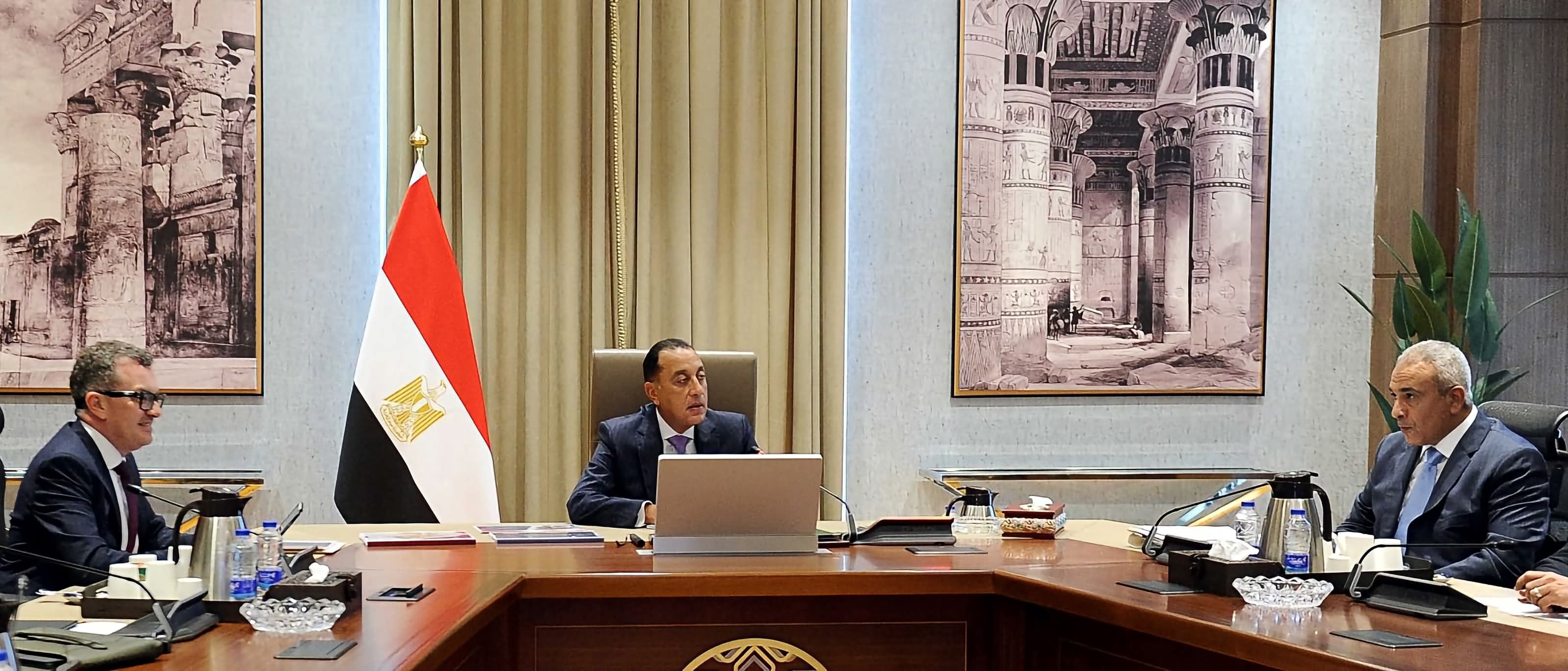 رئيس الوزراء يتابع تطورات الاقتصاد المصري وتنفيذ الخطة الاستثمارية