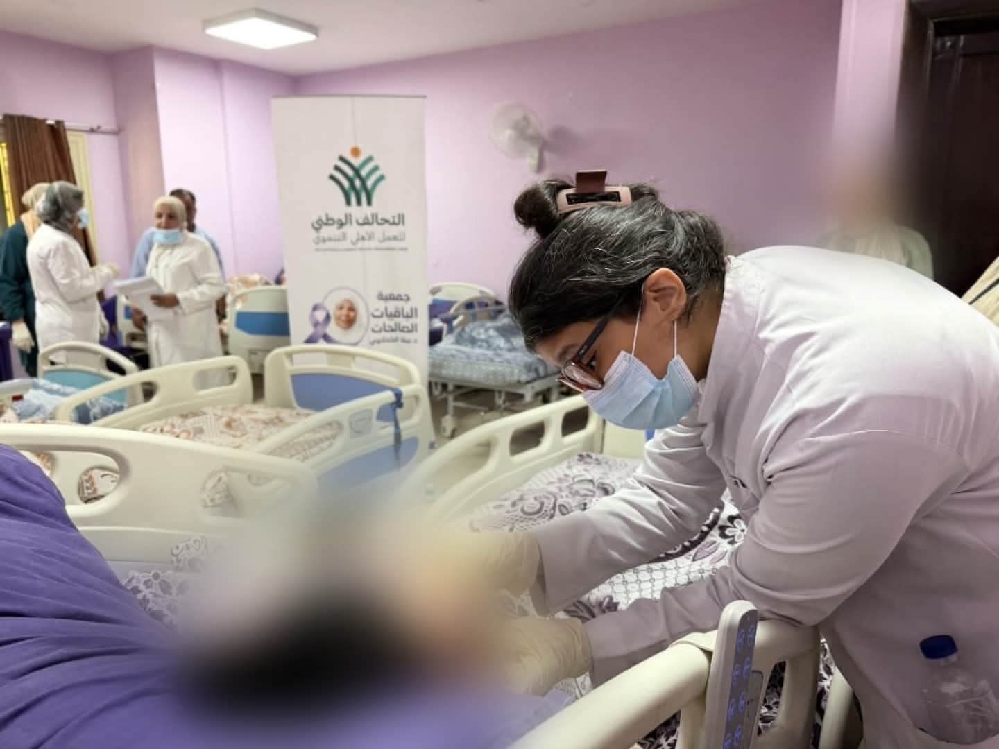قافلة من «الصحة» لفحص وعلاج 109 حالات من المسنين بالمقطم