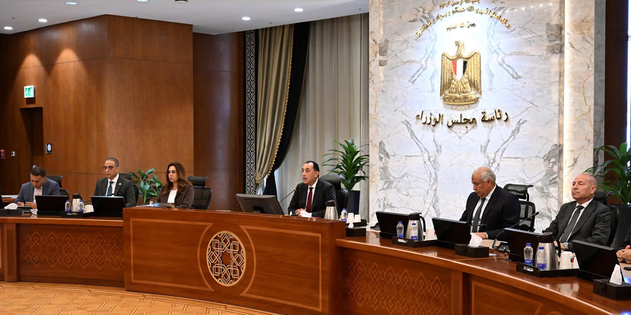 مدبولي يوجه المحافظين: أسواق دائمة بكل محافظة.. وتشديد الرقابة على الأسعار ومنع قطع الأشجار