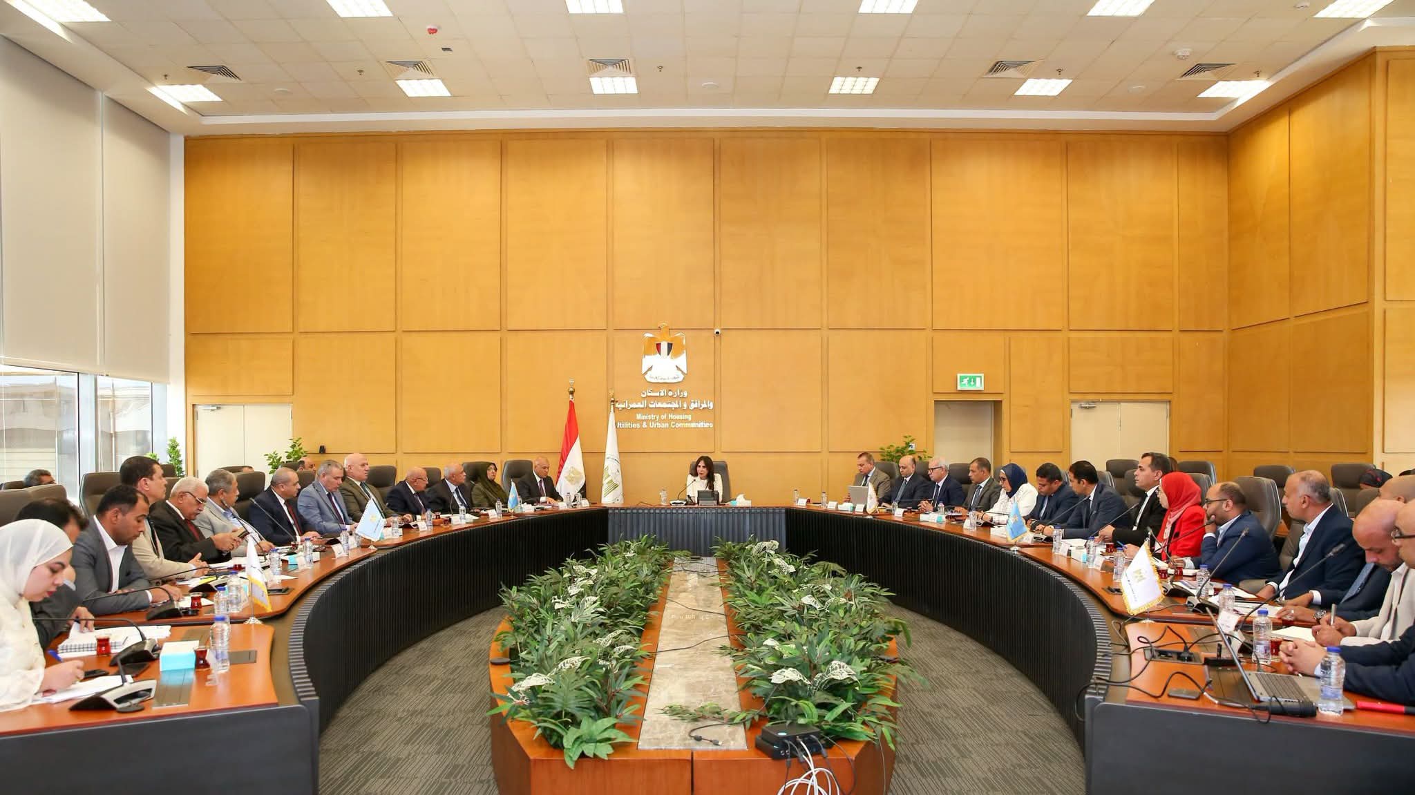 الإسكان تتابع مشروعات الصرف الصحي ومياه الشرب بالقاهرة والشروق وبدر