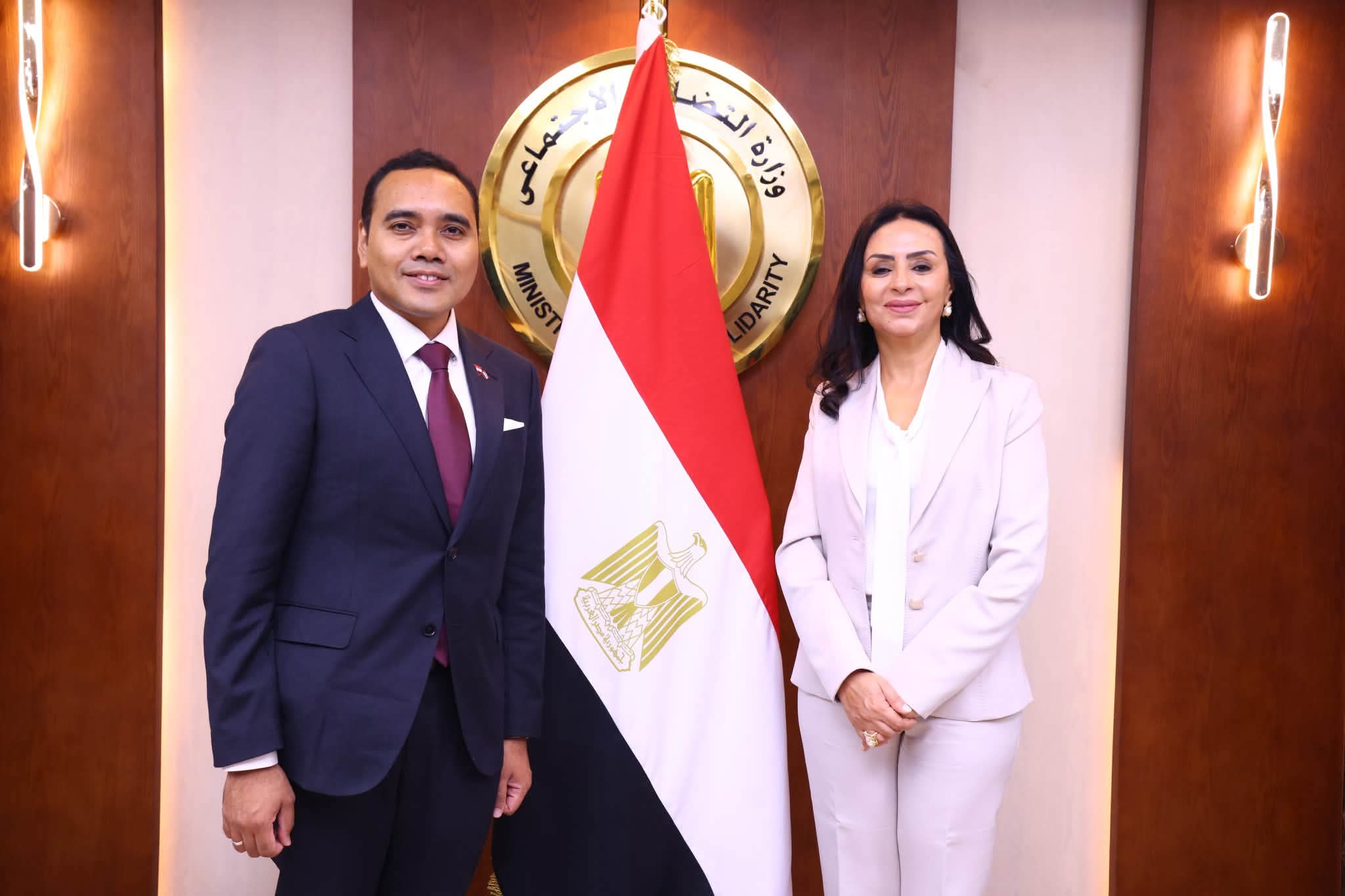 مصر وسنغافورة تبحثان تعزيز التعاون في الحماية الاجتماعية والعمل الإنساني