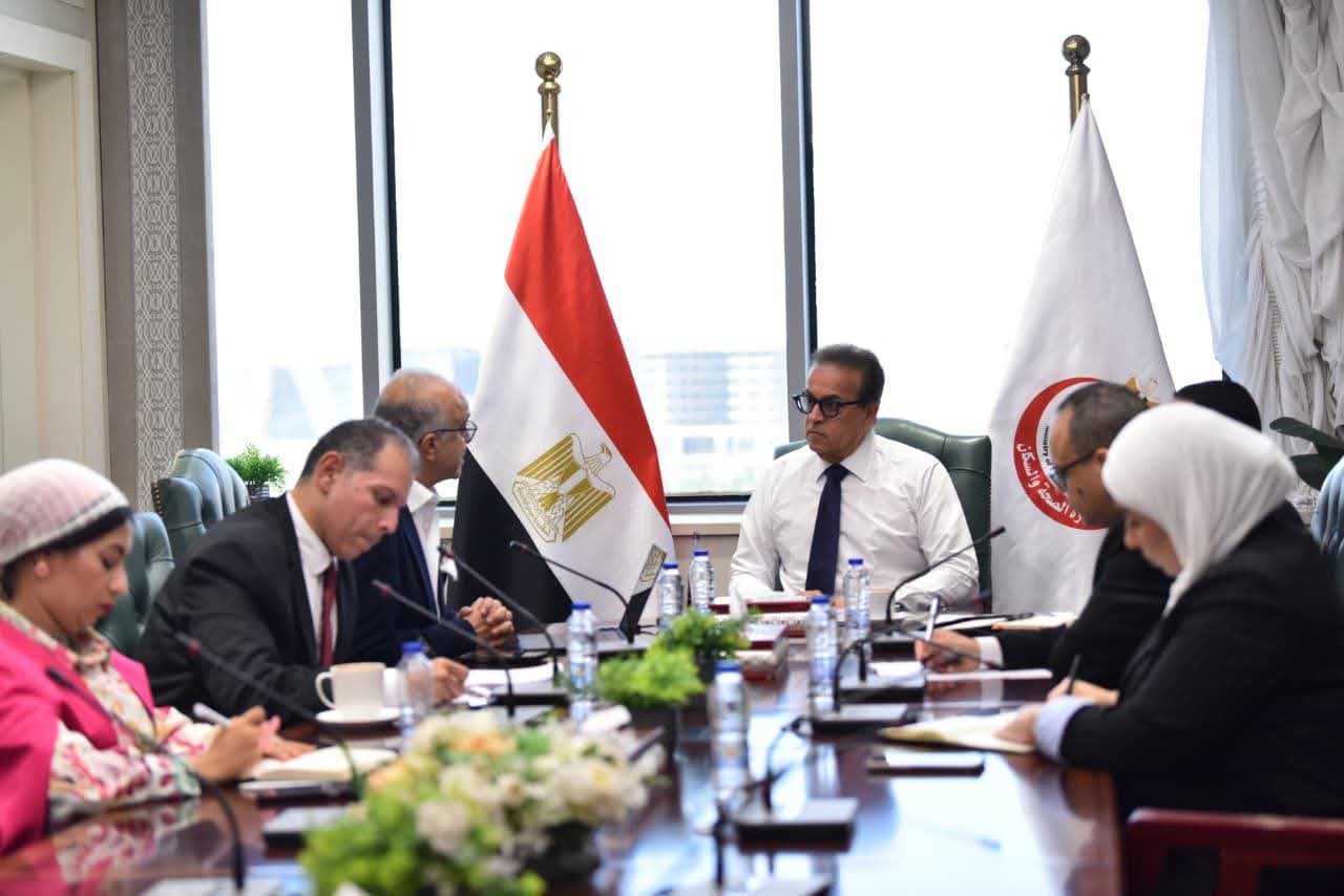 وزير الصحة يبحث تحويل مبادرة الكشف المبكر عن الجلوكوما إلى برنامج مستدام
