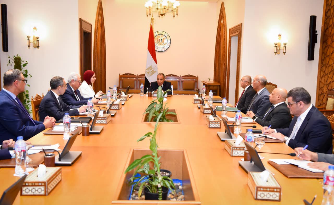 وزير الخارجية يبحث جهود إزالة الألغام وتنمية الساحل الشمالي الغربي