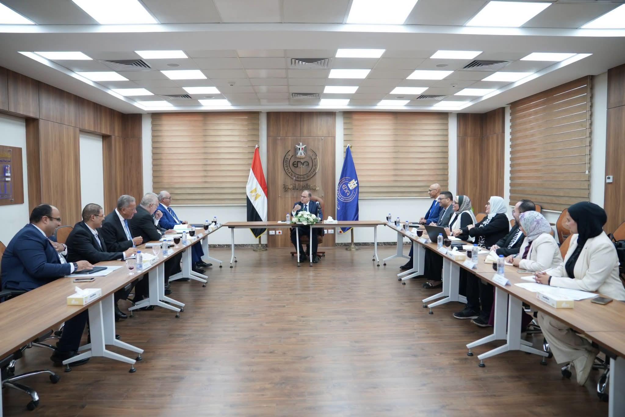 هيئة الدواء وغرفة الصناعة تبحثان تذليل تحديات سوق الدواء ودعم الصناعة الوطنية