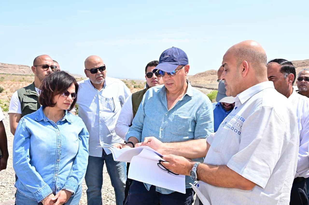 وزير الري يتفقد منشآت الحماية من السيول بالبحر الأحمر ويؤكد جاهزيتها لموسم الأمطار