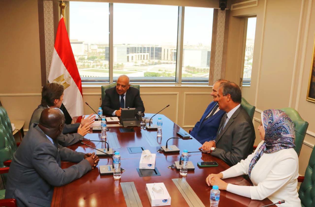 وزير الكهرباء يبحث مع رئيس «IEC» تعزيز المواصفات الكهربائية وتوسيع مشاركة الخبراء المصريين دوليًا