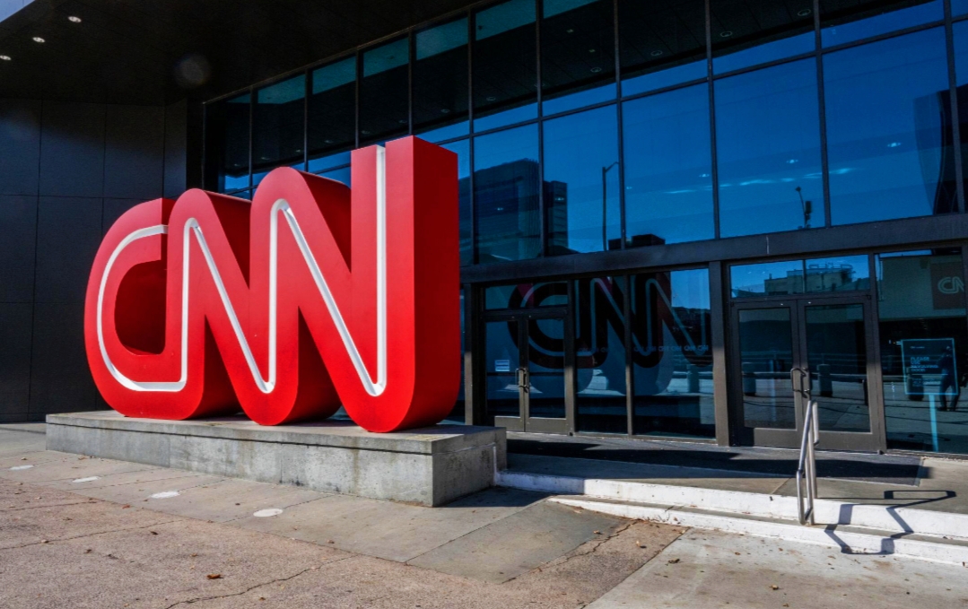 ترامب يحظر CNN وMS NOW وPolitico من البيت الأبيض ويتوعد وسائل إعلام أخرى
