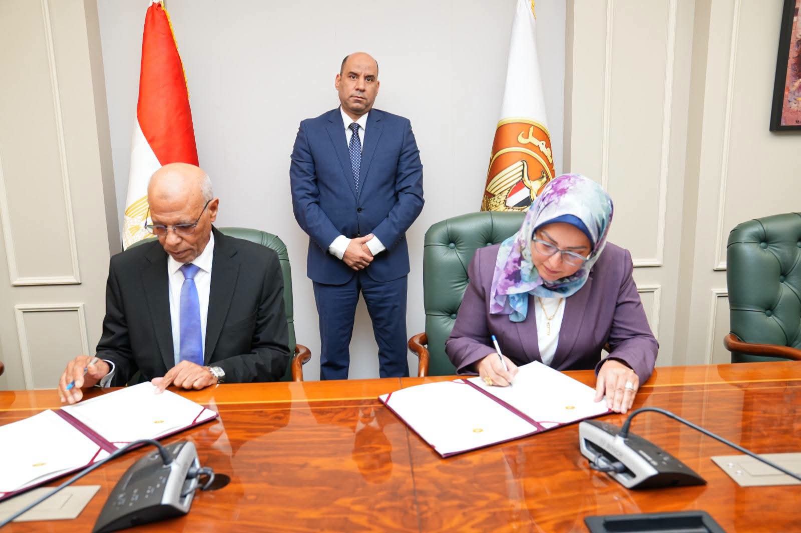 وزير العمل يشهد توقيع بروتوكول لدعم تطبيق قانون العمل الجديد بالقطاع الخاص