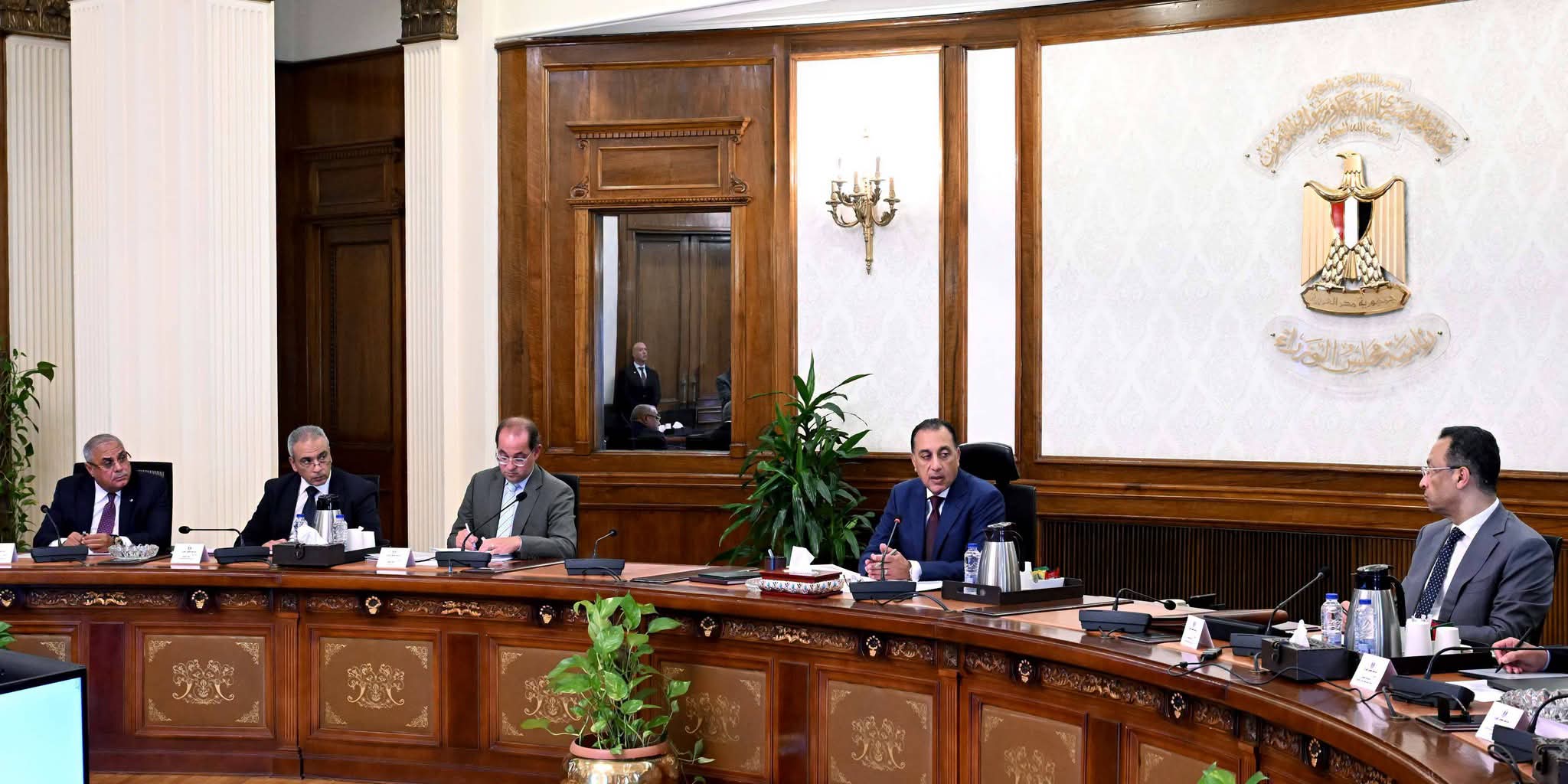 الحكومة تتابع مشروعات الاتصالات والتحول الرقمي.. 240 خدمة على منصة مصر الرقمية