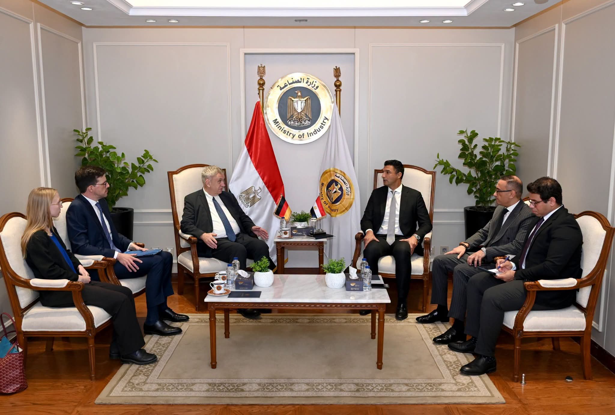 وزارة الصناعة تبحث توسعات 11 شركة ألمانية في مصر.. وخطط لجذب استثمارات جديدة