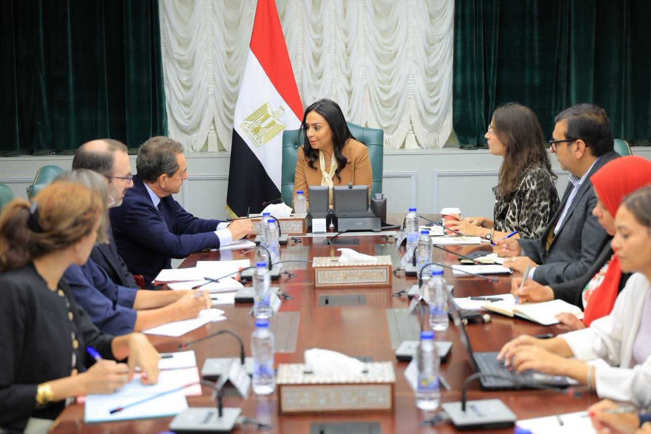 وزيرة التضامن تبحث مع السفير الفرنسي تعزيز التعاون في الحماية الاجتماعية والتمكين الاقتصادي