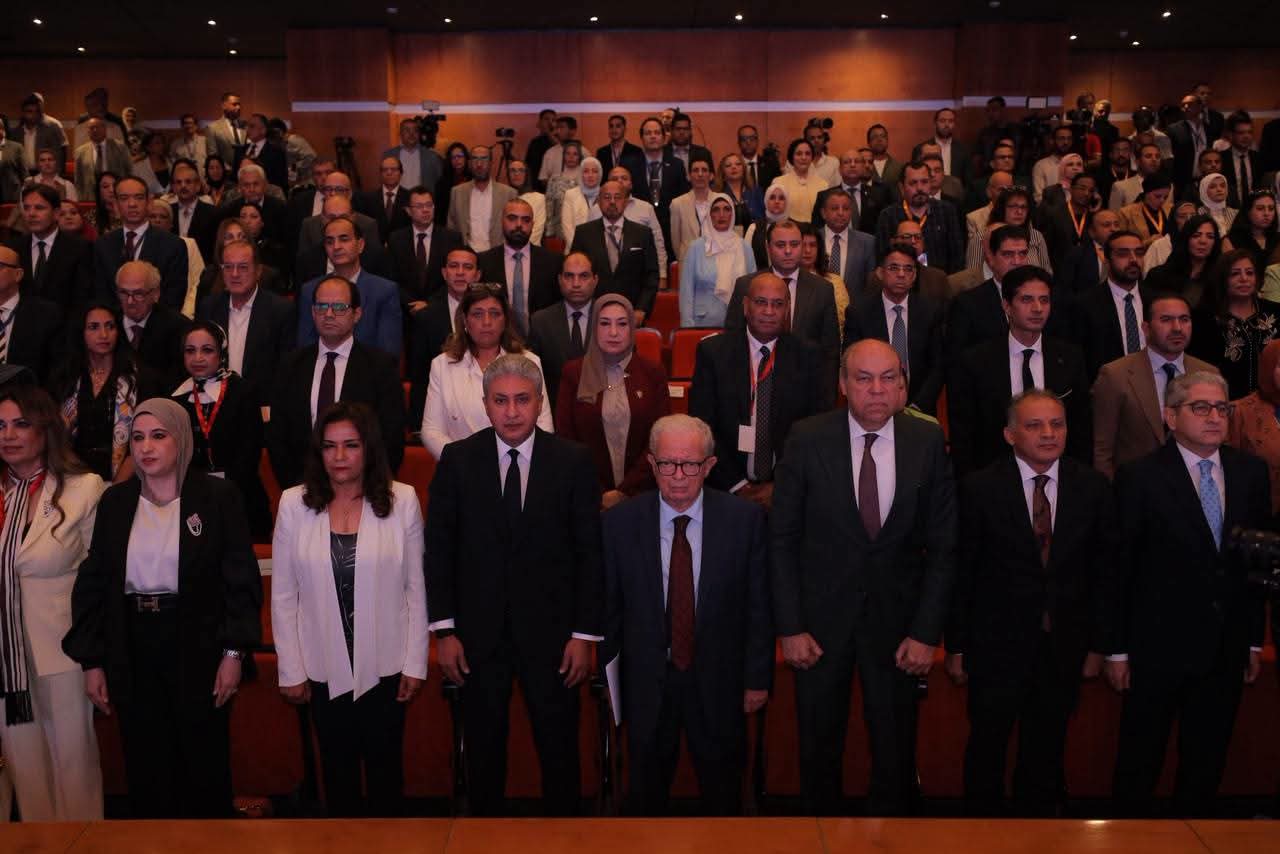 مصر تستهدف استقبال 20 مليون سائح خلال 2026.. و30 مليونًا سنويًا ضمن استراتيجية تطوير السياحة