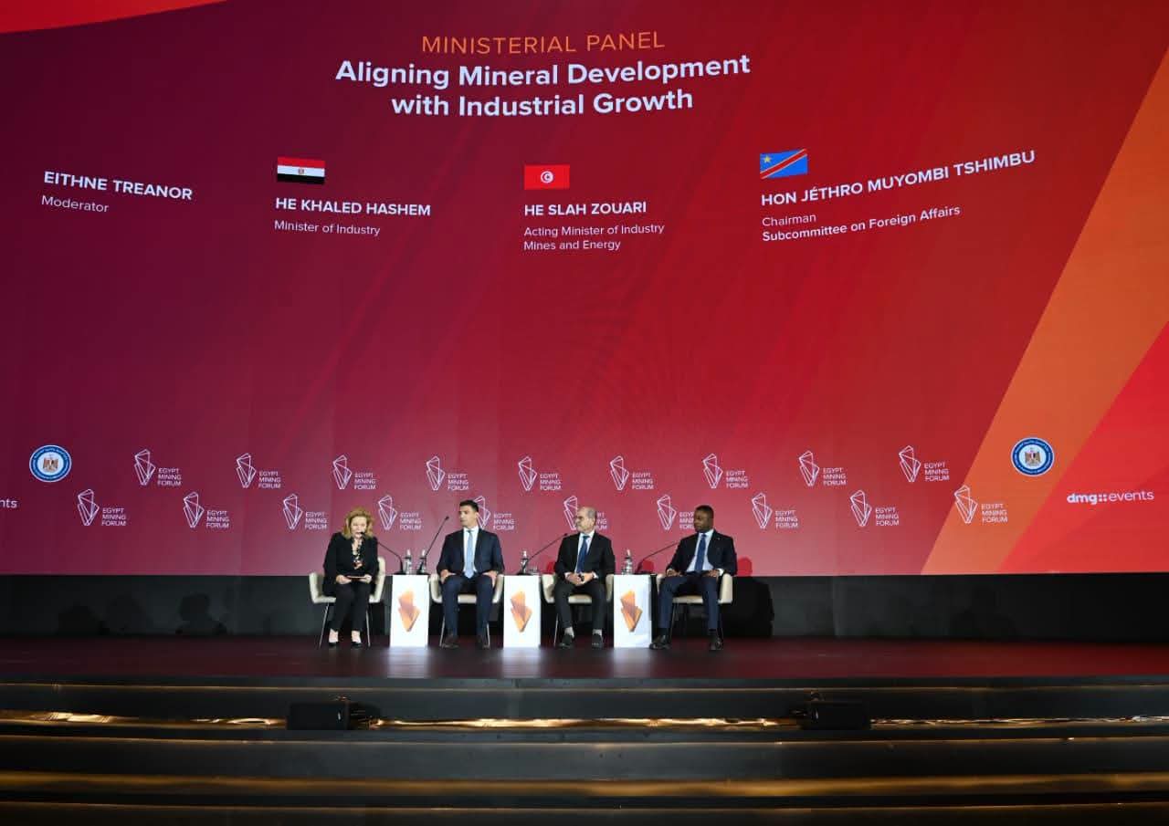 وزير الصناعة: التوسع في تصنيع الفوسفات والمنجنيز محليًا لتعظيم القيمة المضافة للثروات التعدينية