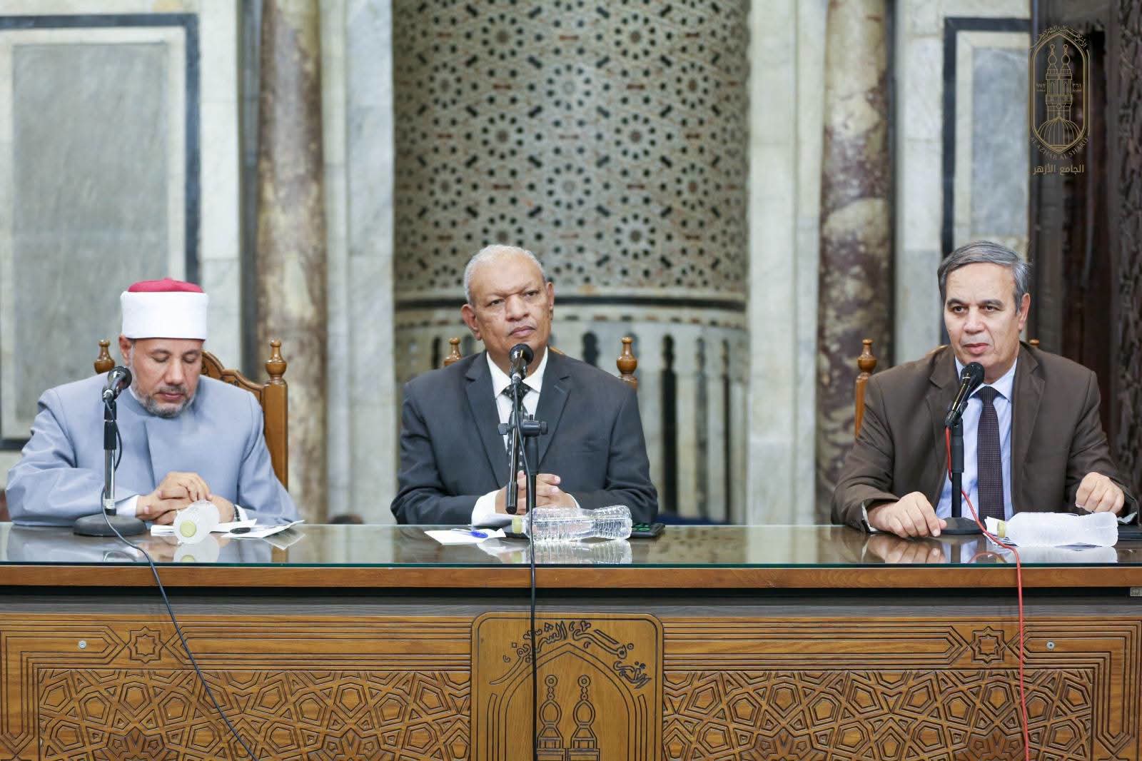 ملتقى الجامع الأزهر: الإسلام فتح القلوب بالمودة والرحمة.. ولم يأتِ بالسيف أو الإكراه