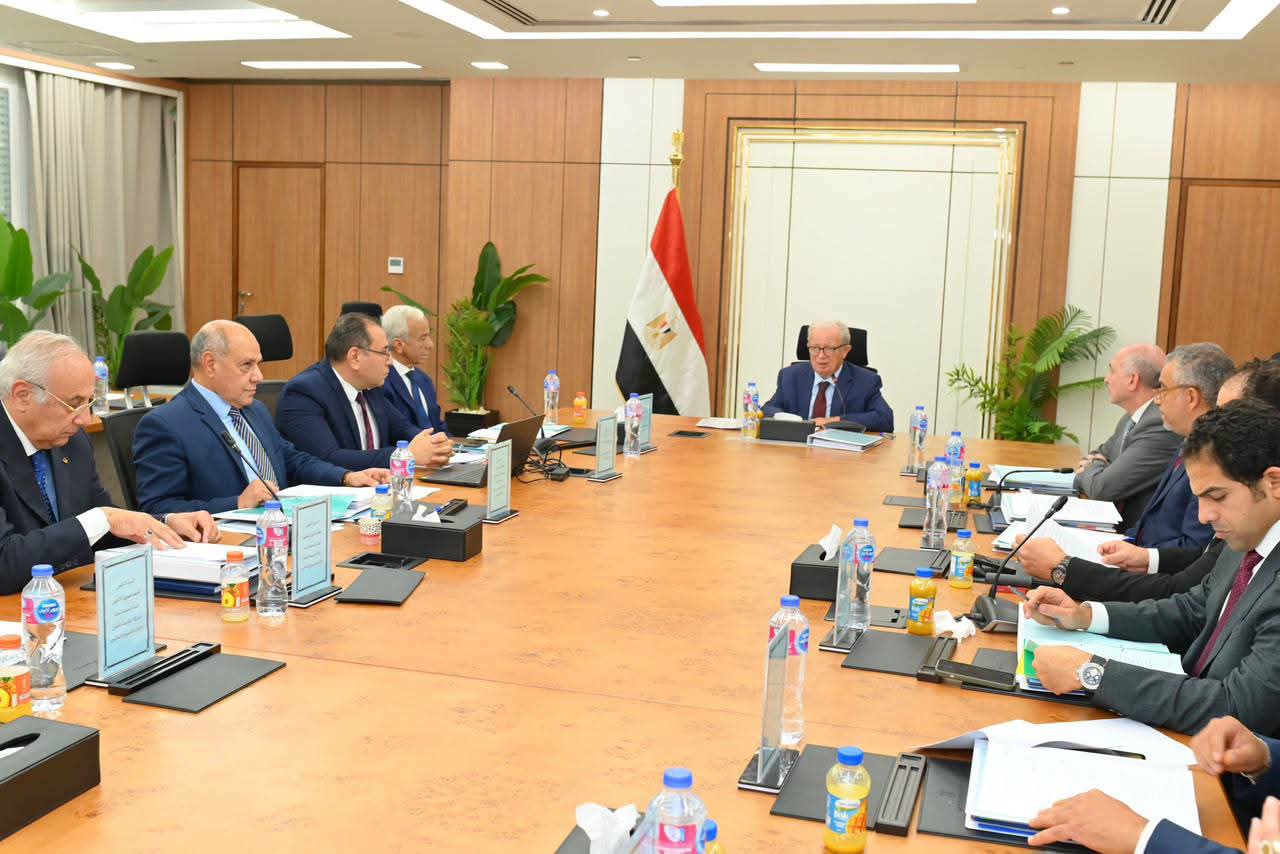 18.3 مليار جنيه إيرادات مستهدفة للقابضة للغزل والنسيج خلال 2026/2027