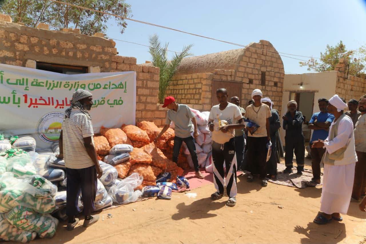 قوافل غذائية مجانية وفرق صيانة لدعم أهالي «بشاير الخير» و«توماس وعافية» بأسوان