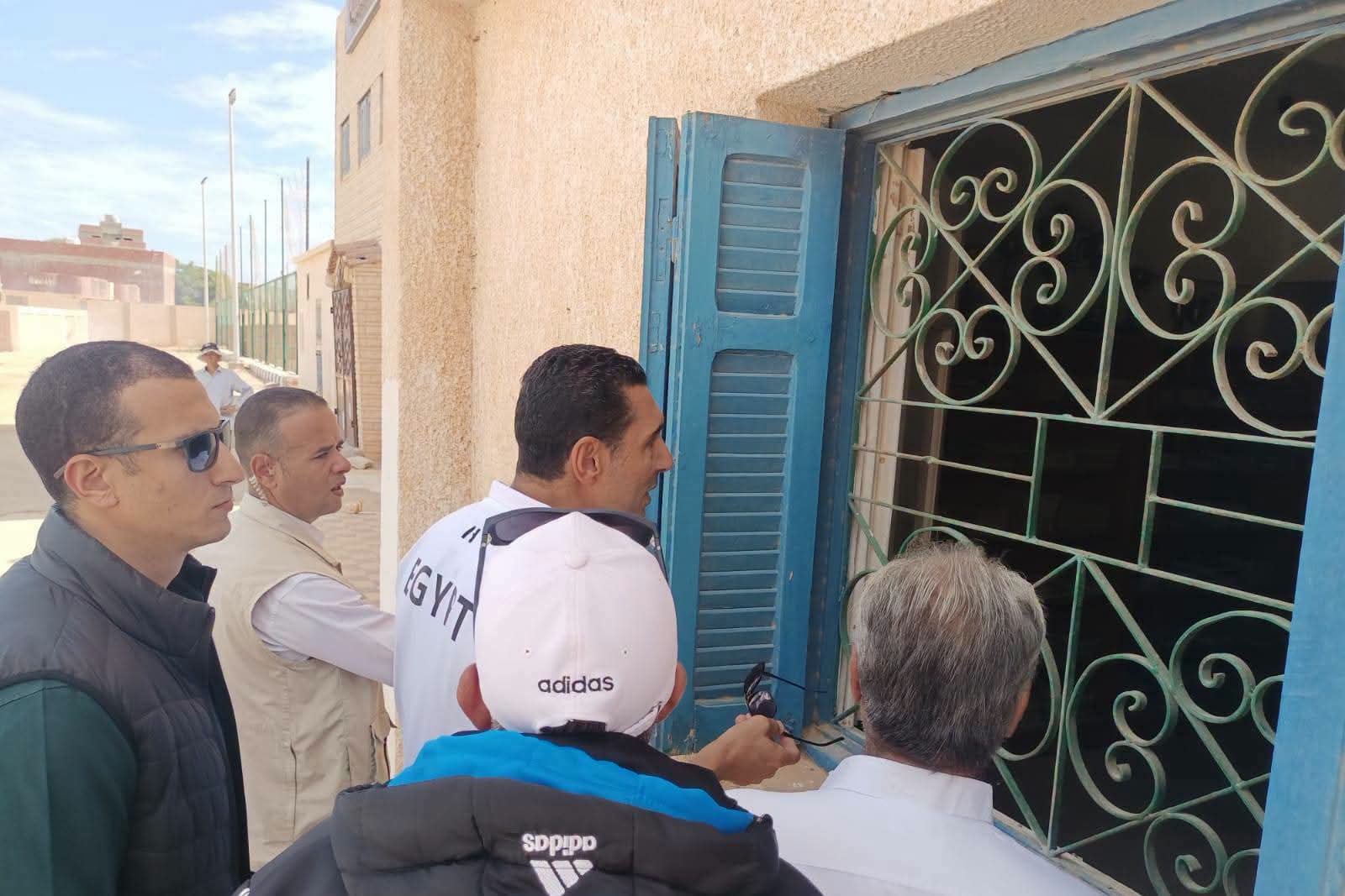 وزير الشباب والرياضة يفاجئ مراكز الشباب بمطروح لمتابعة الخدمات والانضباط
