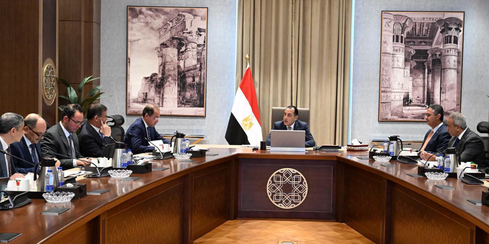 مدبولي يتابع سداد مستحقات مزارعي قصب السكر ويناقش أسعار توريد السلع الاستراتيجية