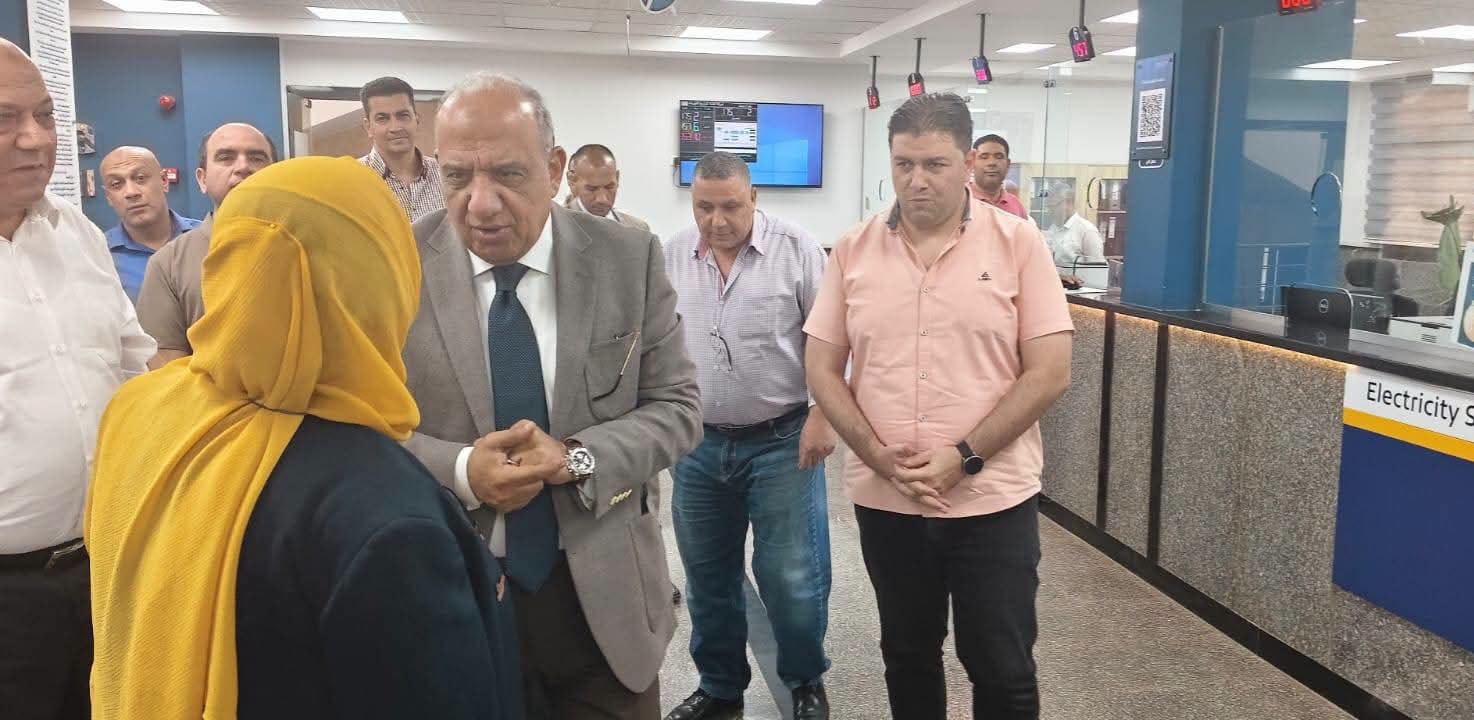 وزير الكهرباء يتفقد شبكات الشروق ويتابع خطة التشغيل وتأمين التغذية الكهربائية