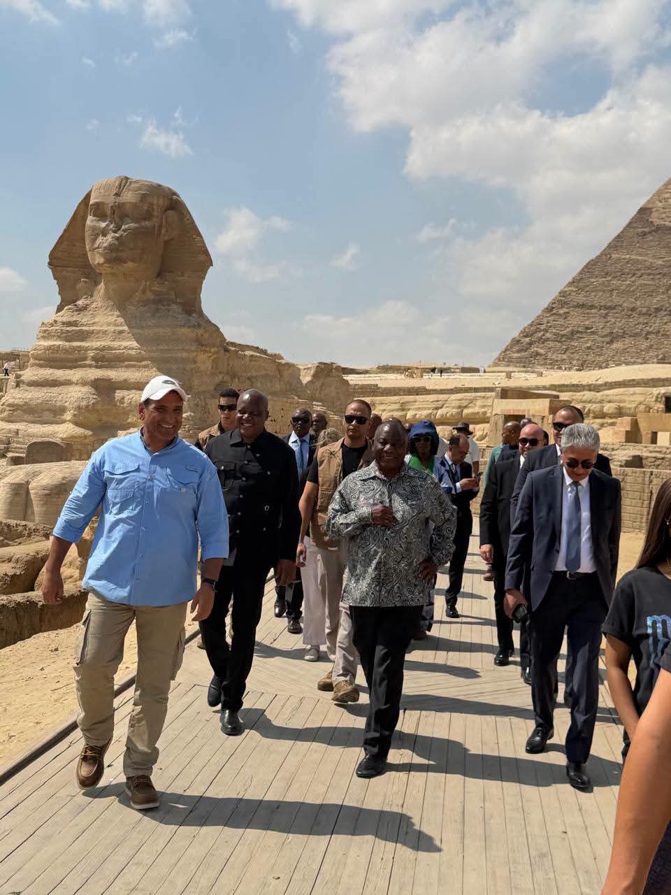 رئيس جنوب أفريقيا يزور المتحف المصري الكبير وأهرامات الجيزة