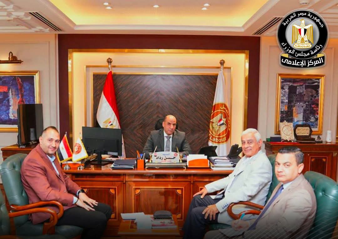 فرص عمل جديدة لشباب 6 محافظات بالتعاون بين «العمل» و«النساجون الشرقيون»