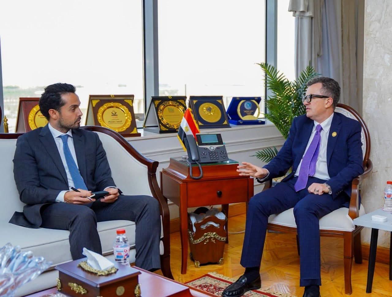 «التخطيط» و«لينكد إن» تبحثان وظائف المستقبل وسد فجوة المهارات في مصر