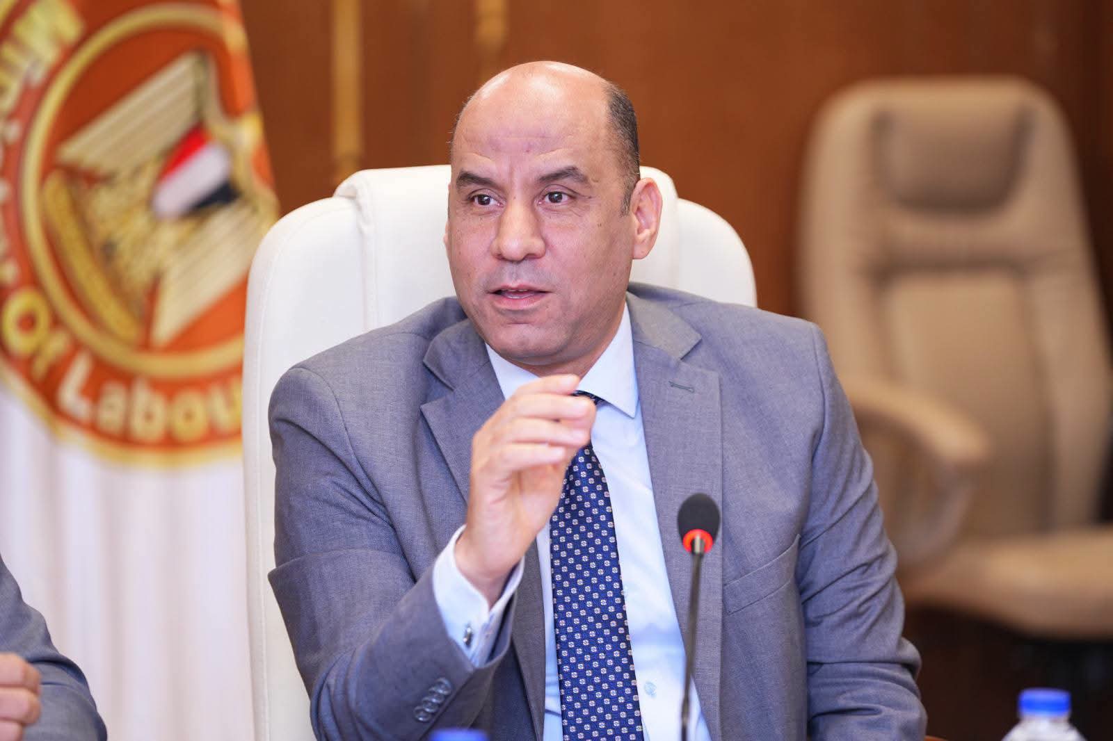 2539 فرصة عمل في 11 محافظة.. «العمل» تعلن وظائف جديدة بالقطاع الخاص