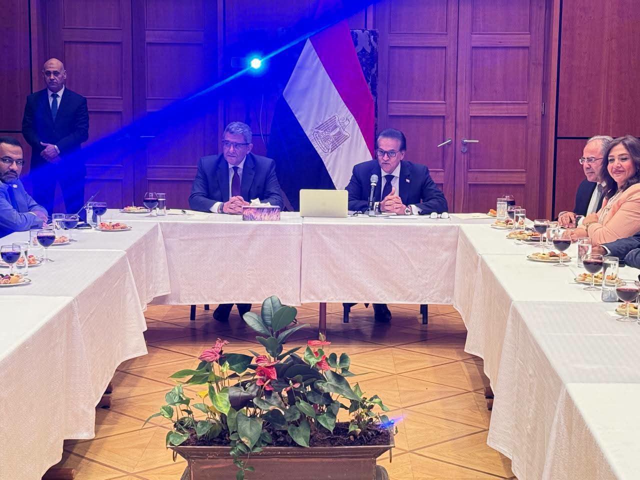 وزير الصحة يبحث مع أطباء مصريين بألمانيا نقل الخبرات لدعم المنظومة الصحية