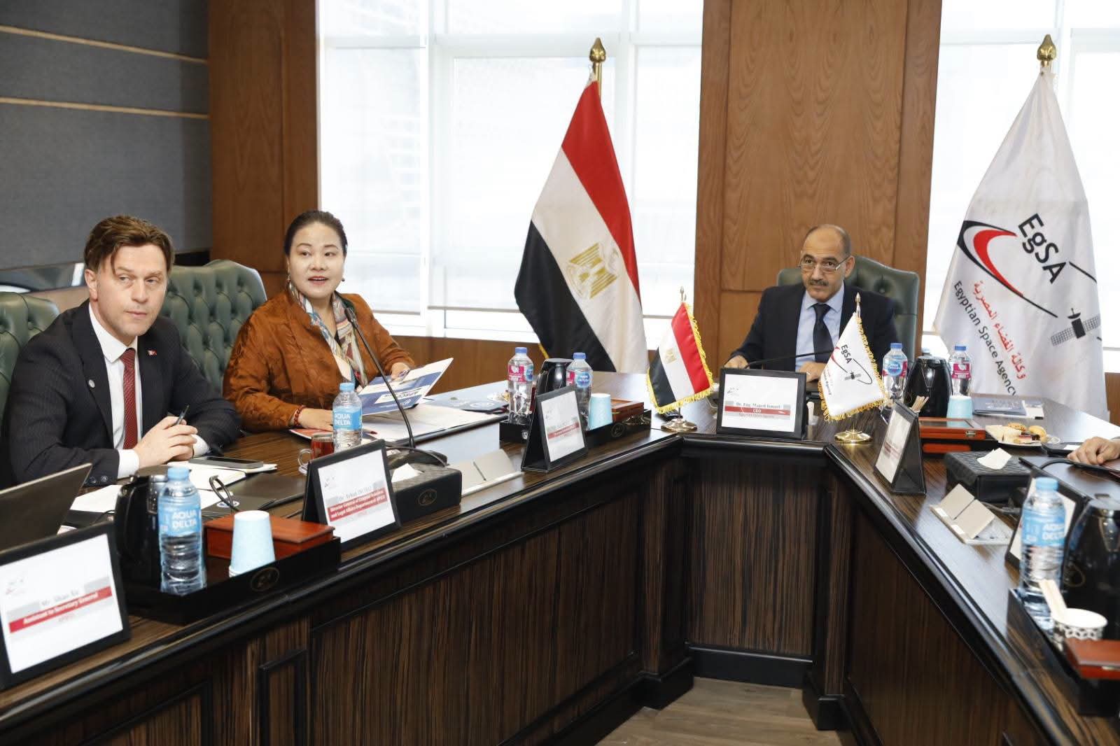 وكالة الفضاء المصرية تبحث تعزيز التعاون مع منظمة التعاون الفضائي لآسيا والمحيط الهادئ