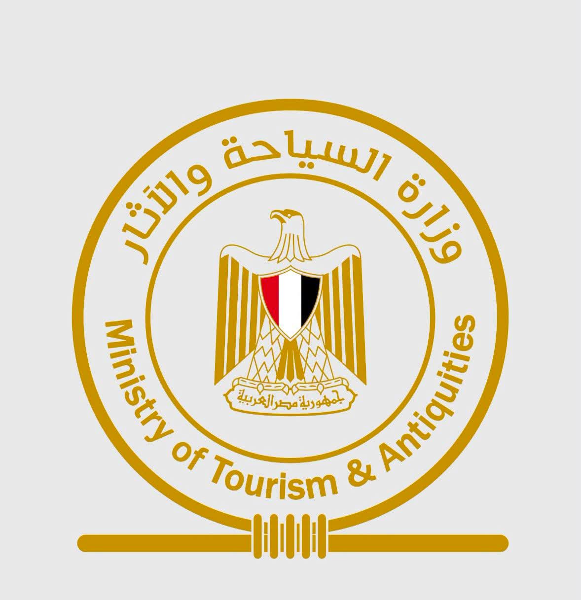 مع اضطرابات الرحلات الجوية.. السياحة تتحرك لمتابعة المعتمرين المصريين وضمان حقوقهم