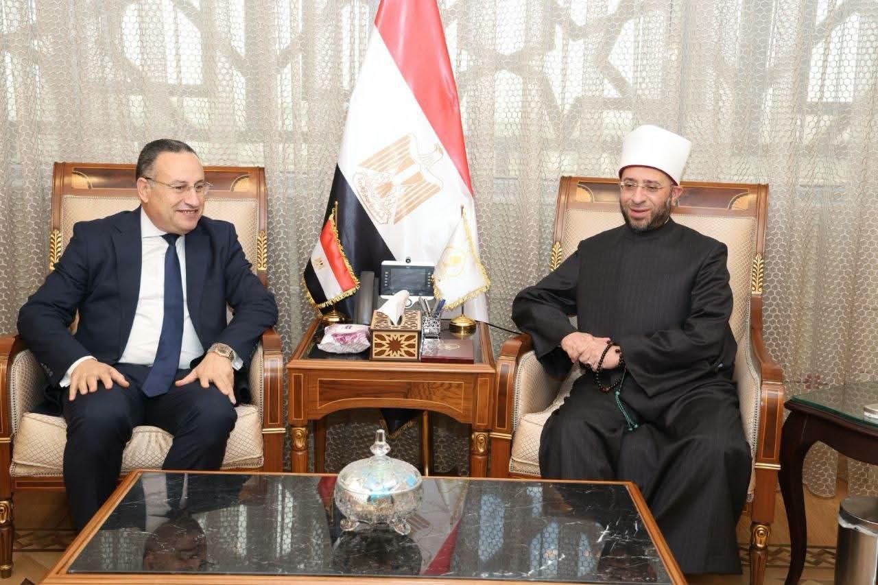 وزيرا الأوقاف والتعليم العالي يبحثان توظيف البحث العلمي في تطوير الخطاب الدعوي وتعزيز الوعي الطلابي