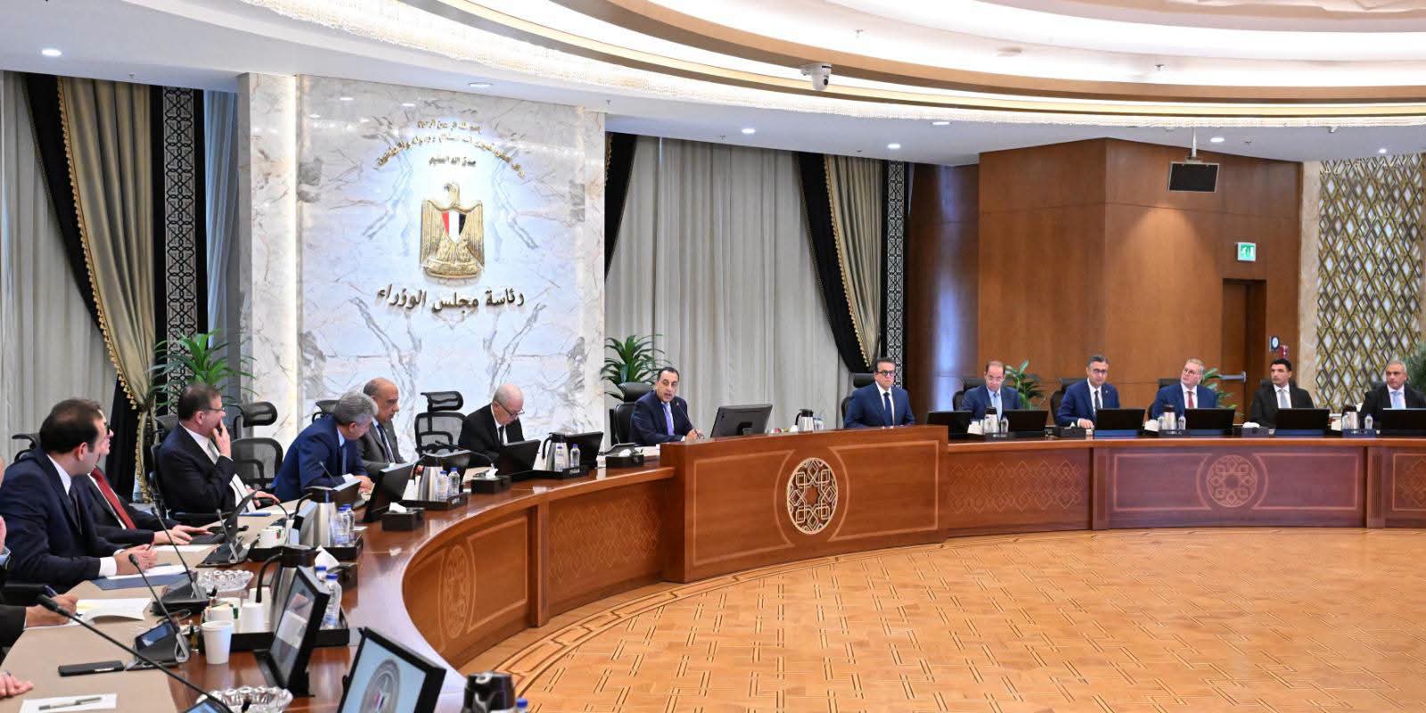رئيس الوزراء يتابع المخزون الاستراتيجي ويشدد على تأمين الاحتياجات وزيادة الصادرات