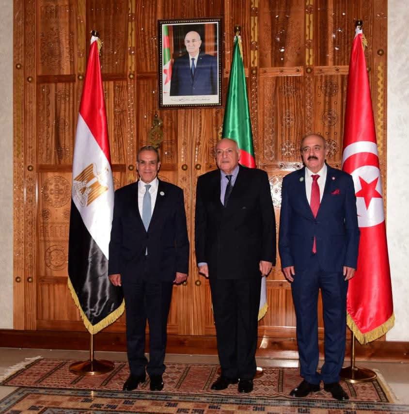 مصر والجزائر وتونس تتمسك بالحل الليبي-الليبي وتطالب بخروج القوات الأجنبية والمرتزقة
