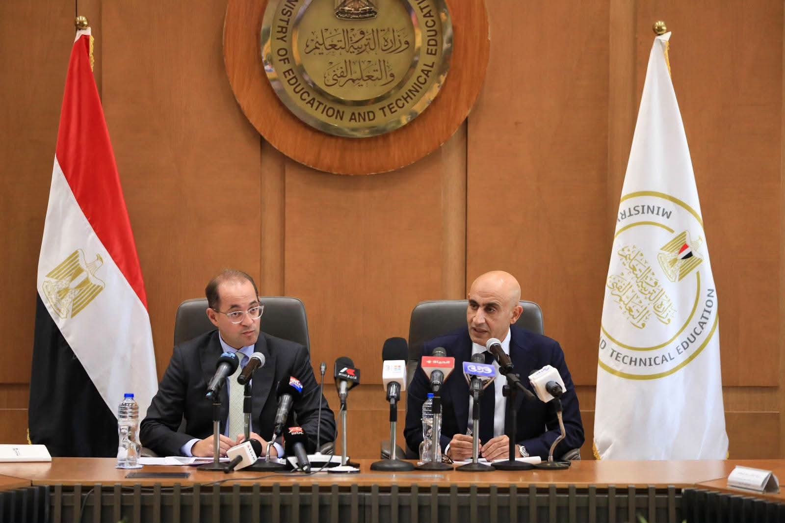 زيادة أجور المعلمين إلى 15 ألف جنيه خلال عامين.. وبدء التطبيق يوليو 2027